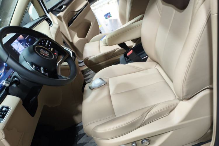 Used Buick GL8 New Energy 2025 Lushang First-Drive Edition 7-Seater Left Front Seat