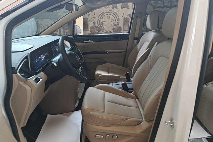 Used Buick GL8 New Energy 2025 Lu Shang Luxury Edition 7-Seater Left Front Seat
