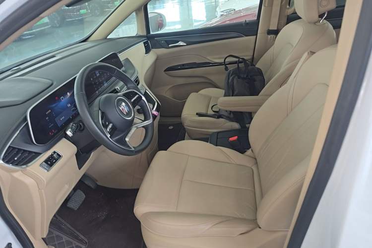 Used Buick GL8 New Energy 2025 Lu Shang Luxury Edition 7-Seater Left Front Seat