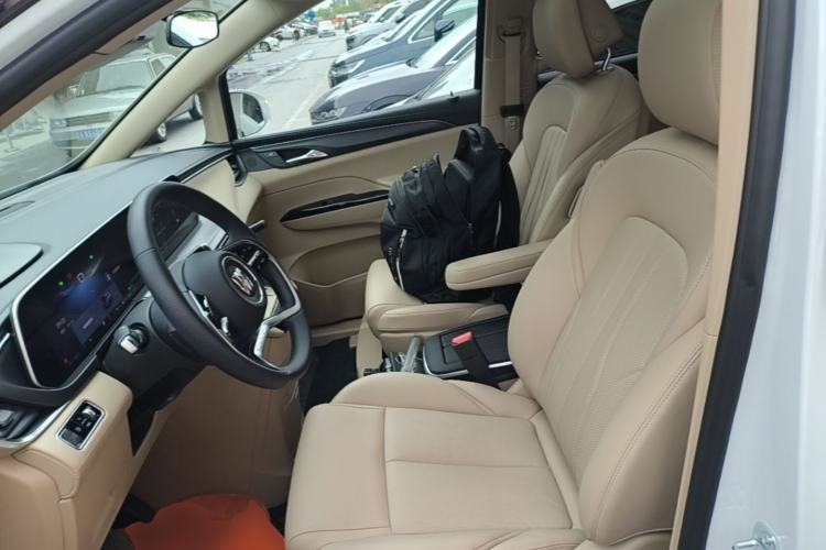 Used Buick GL8 New Energy 2025 Lu Shang Luxury Edition 7-Seater Left Front Seat