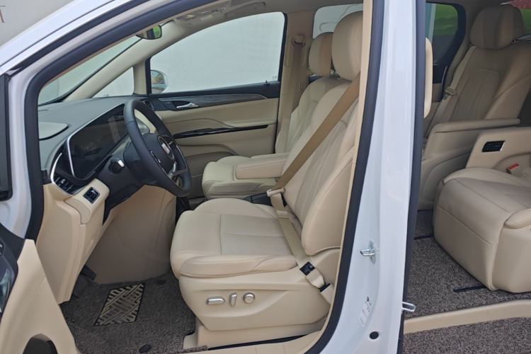 Used Buick GL8 New Energy 2025 Lu Shang Luxury Edition 7-Seater Left Front Seat
