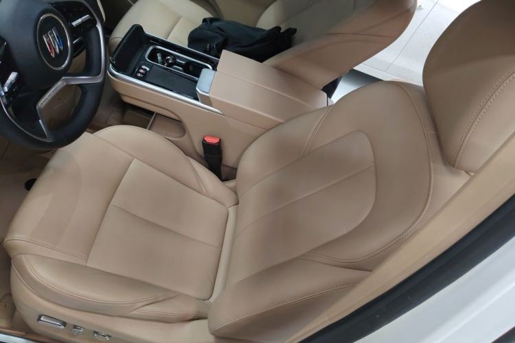 Used Buick GL8 New Energy 2025 Lushang First-Drive Edition 7-Seater Left Front Seat