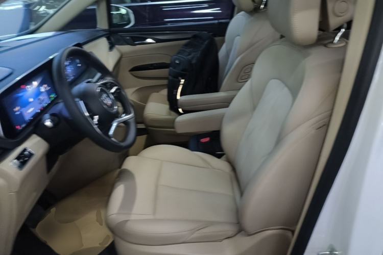 Used Buick GL8 New Energy 2025 Lu Shang Luxury Edition 7-Seater Left Front Seat