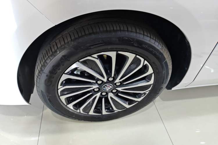 Used Buick GL8 New Energy 2025 Lu Shang Luxury Edition 7-Seater Left Front Wheel Hub