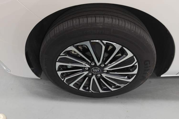 Used Buick GL8 New Energy 2025 Lushang First-Drive Edition 7-Seater Left Front Wheel Hub