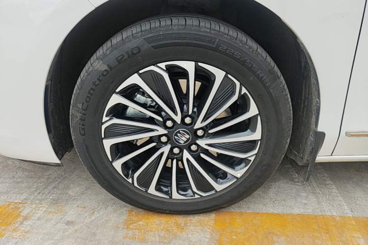 Used Buick GL8 New Energy 2025 Lushang First-Drive Edition 7-Seater Left Front Wheel Hub
