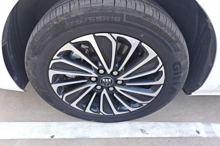 Used Buick GL8 New Energy 2025 Lu Shang Smart Enjoyment Edition 7-Seater Left Front Wheel Hub