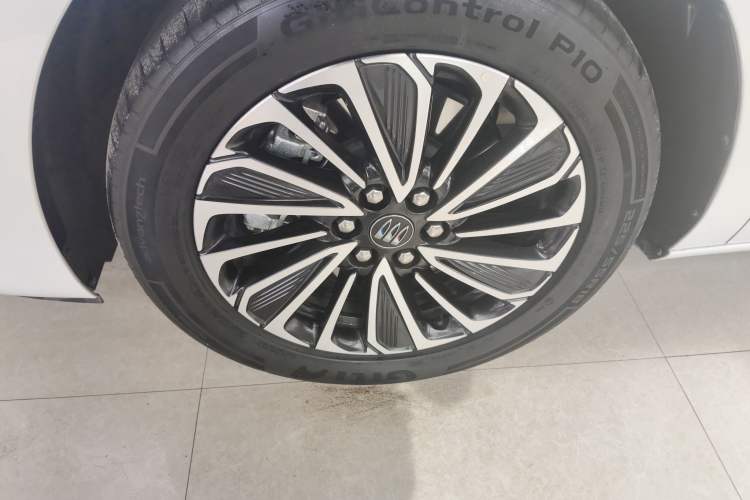 Used Buick GL8 New Energy 2025 Lu Shang Luxury Edition 7-Seater Left Front Wheel Hub