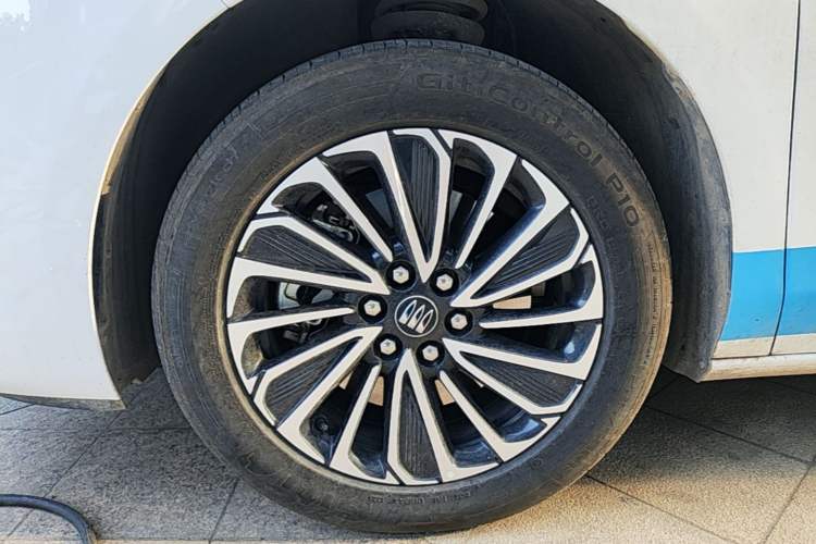 Used Buick GL8 New Energy 2025 Lu Shang Smart Enjoyment Edition 7-Seater Left Front Wheel Hub