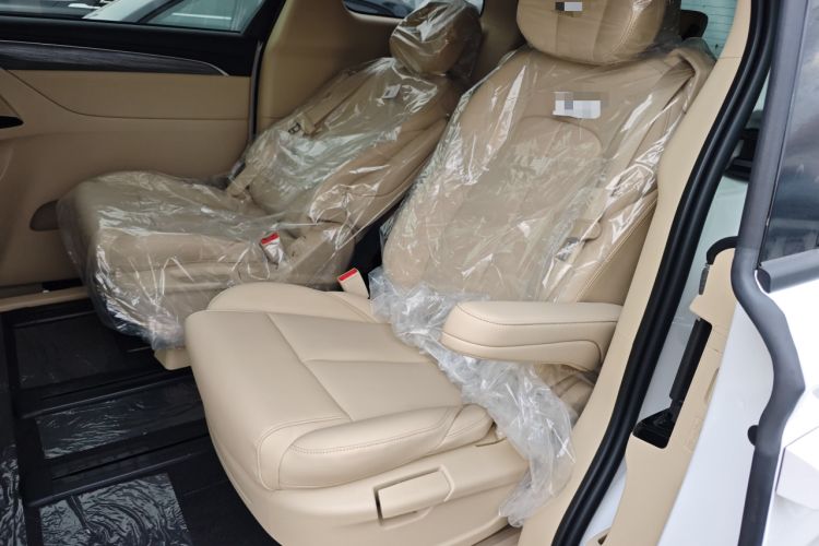 Used Buick GL8 New Energy 2025 Lushang First-Drive Edition 7-Seater Left Rear Seat