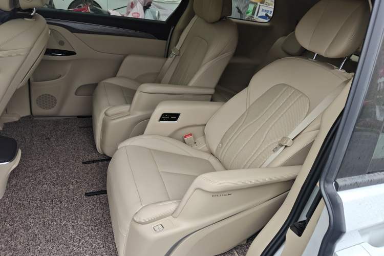 Used Buick GL8 New Energy 2025 Lu Shang Luxury Edition 7-Seater Left Rear Seat