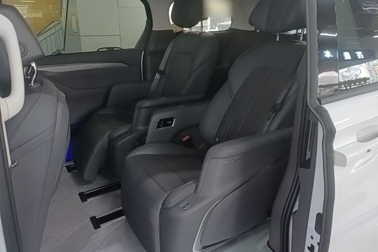 Used Buick GL8 New Energy 2025 Lu Shang Luxury Edition 7-Seater Left Rear Seat