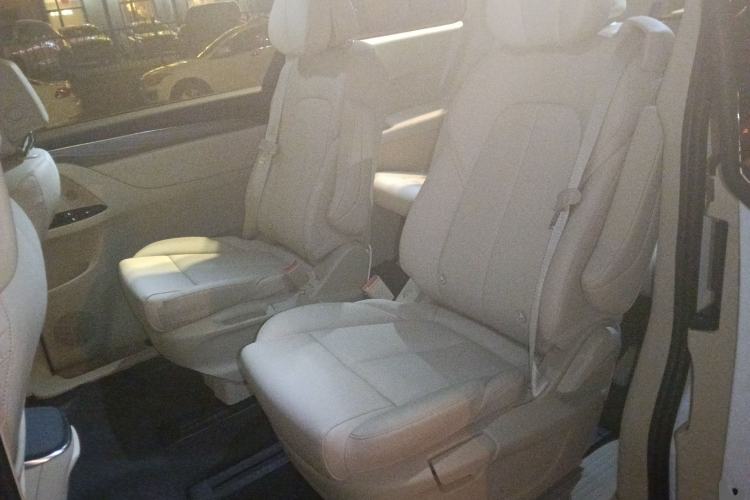 Used Buick GL8 New Energy 2025 Lushang First-Drive Edition 7-Seater Left Rear Seat