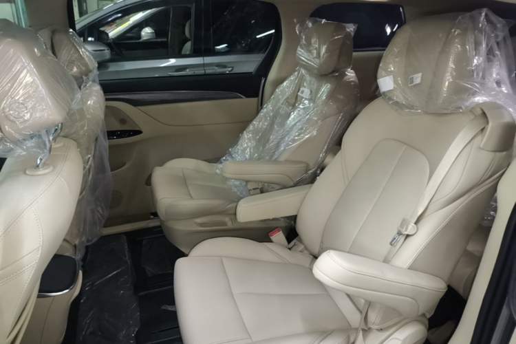 Used Buick GL8 New Energy 2025 Lu Shang Smart Enjoyment Edition 7-Seater Left Rear Seat