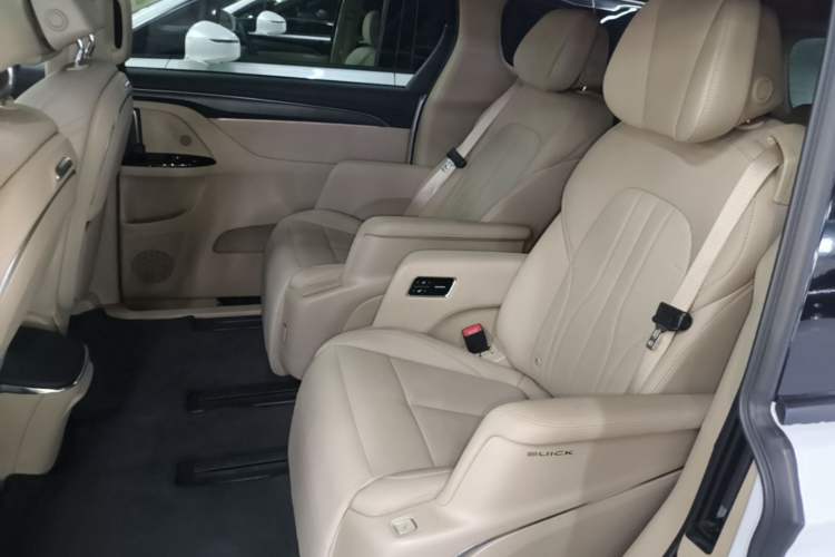 Used Buick GL8 New Energy 2025 Lu Shang Luxury Edition 7-Seater Left Rear Seat