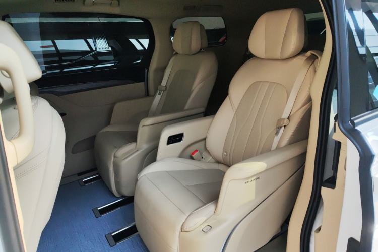 Used Buick GL8 New Energy 2025 Lu Shang Luxury Edition 7-Seater Left Rear Seat
