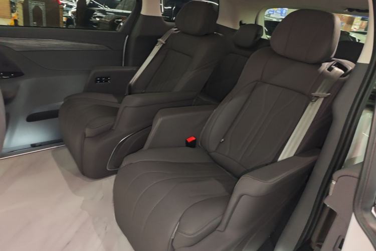 Used Buick GL8 New Energy 2025 Lu Shang Smart Enjoyment Edition 7-Seater Left Rear Seat