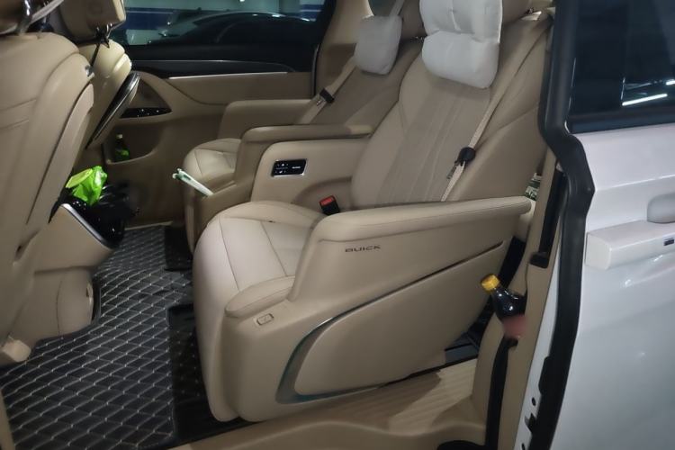Used Buick GL8 New Energy 2025 Lu Shang Luxury Edition 7-Seater Left Rear Seat