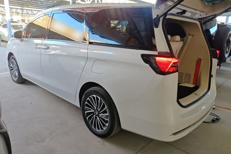 Used Buick GL8 New Energy 2025 Lushang First-Drive Edition 7-Seater Left Side