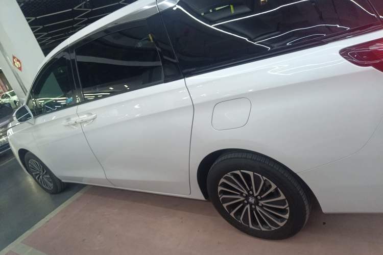 Used Buick GL8 New Energy 2025 Lu Shang Luxury Edition 7-Seater Left Side