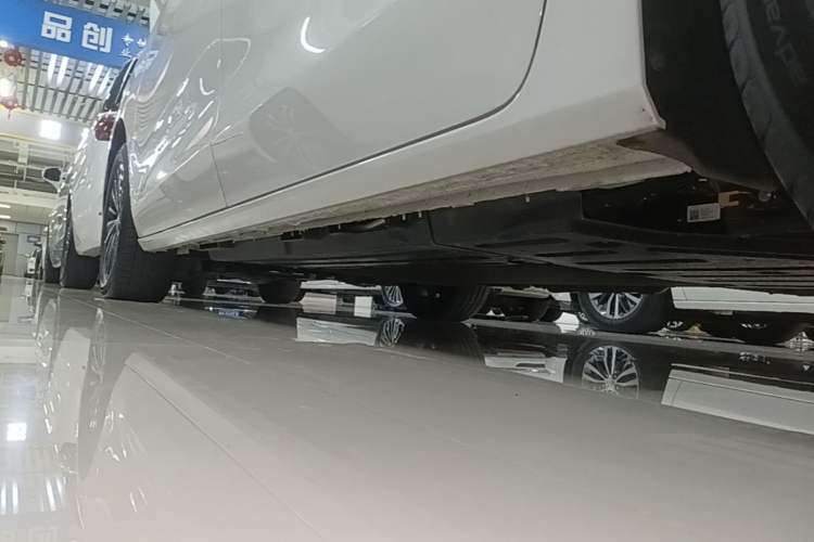 Used Buick GL8 New Energy 2025 Lu Shang Luxury Edition 7-Seater Left Side Sill