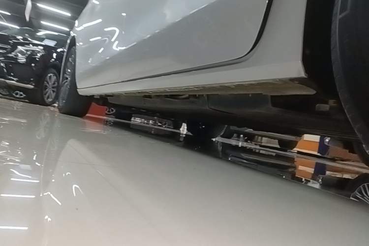 Used Buick GL8 New Energy 2025 Lu Shang Luxury Edition 7-Seater Left Side Sill