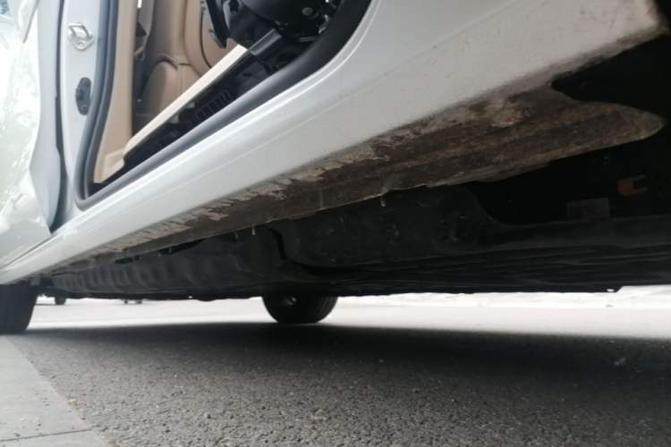 Used Buick GL8 New Energy 2025 Lu Shang Luxury Edition 7-Seater Left Side Sill