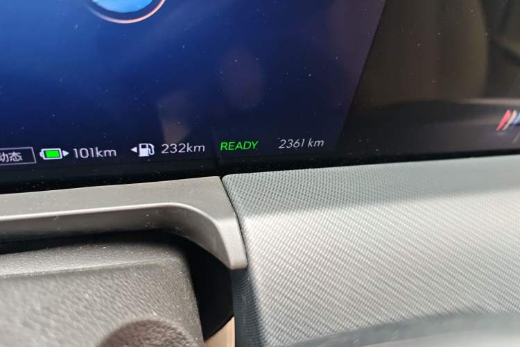 Used Buick GL8 New Energy 2025 Lu Shang Luxury Edition 7-Seater Odometer Close Up