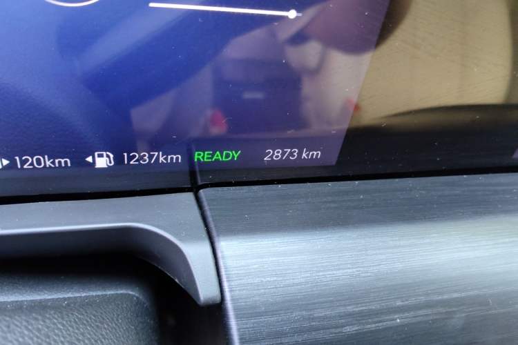 Used Buick GL8 New Energy 2025 Lu Shang Smart Enjoyment Edition 7-Seater Odometer Close Up