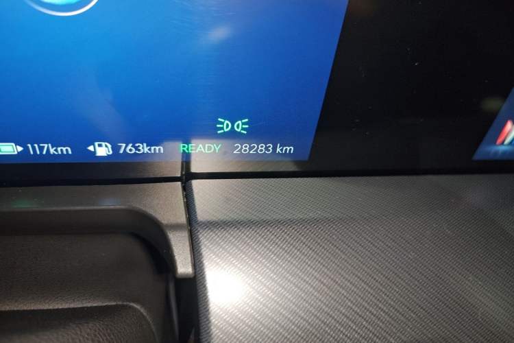 Used Buick GL8 New Energy 2025 Lu Shang Luxury Edition 7-Seater Odometer Close Up