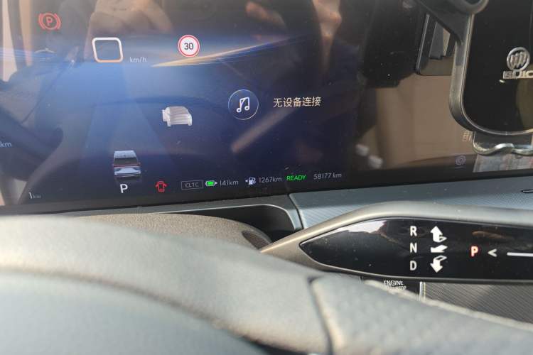 Used Buick GL8 New Energy 2025 Lu Shang Smart Enjoyment Edition 7-Seater Odometer Close Up