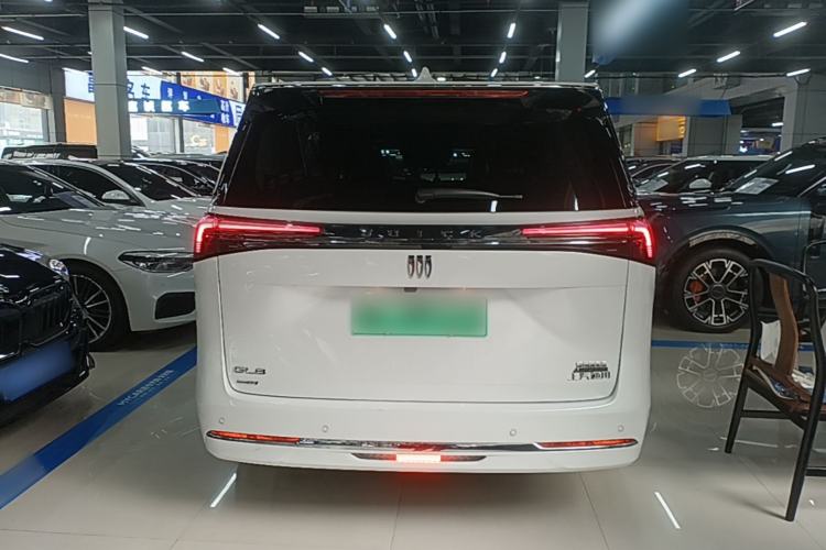 Used Buick GL8 New Energy 2025 Lu Shang Luxury Edition 7-Seater Rear