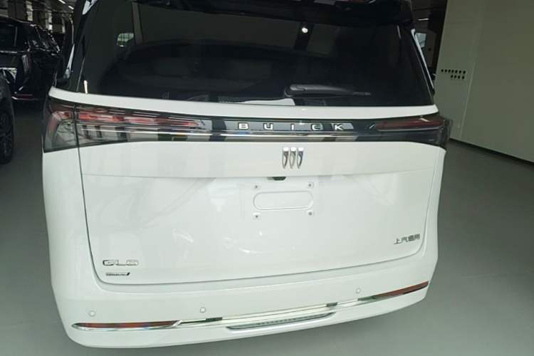 Used Buick GL8 New Energy 2025 Lu Shang Luxury Edition 7-Seater Rear