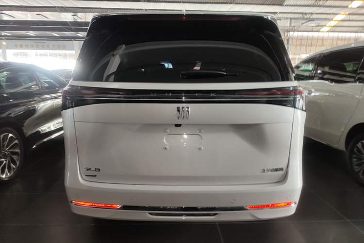 Used Buick GL8 New Energy 2025 Lu Shang Luxury Edition 7-Seater Rear