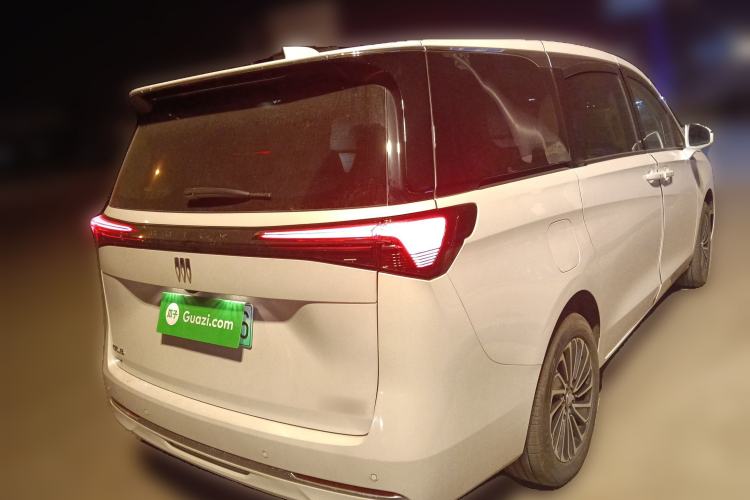 Used Buick GL8 New Energy 2025 Lushang First-Drive Edition 7-Seater Rear Right 45 Deg