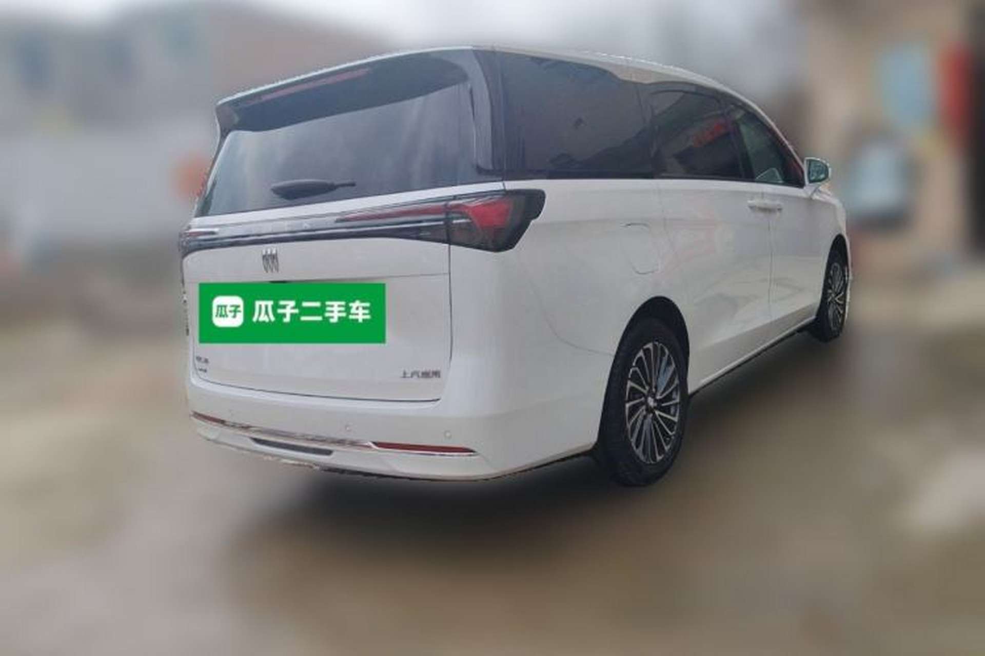 Used Buick GL8 New Energy 2025 Lushang First-Drive Edition 7-Seater Rear Right 45 Deg