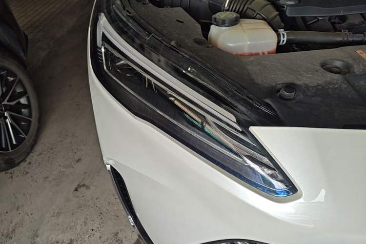 Used Buick GL8 New Energy 2025 Lu Shang Luxury Edition 7-Seater Right Front Headlight