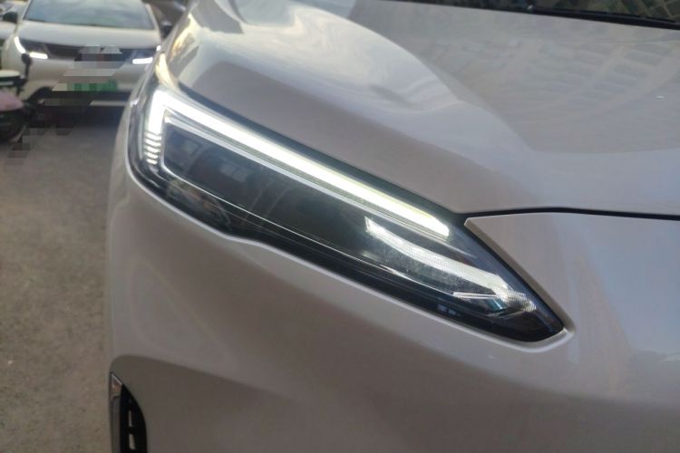 Used Buick GL8 New Energy 2025 Lu Shang Luxury Edition 7-Seater Right Front Headlight