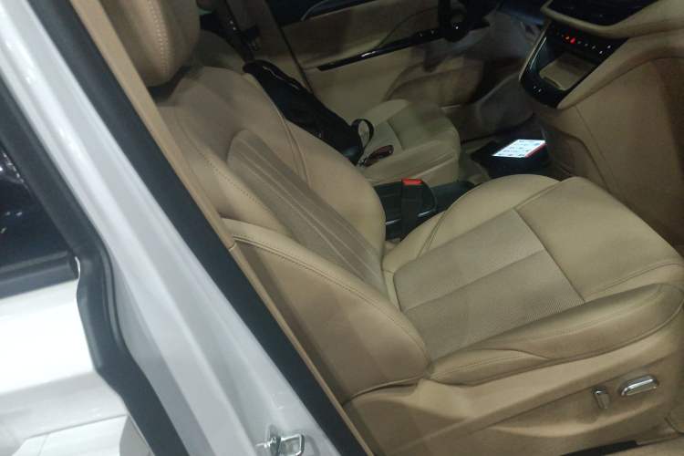 Used Buick GL8 New Energy 2025 Lu Shang Luxury Edition 7-Seater Right Front Seat