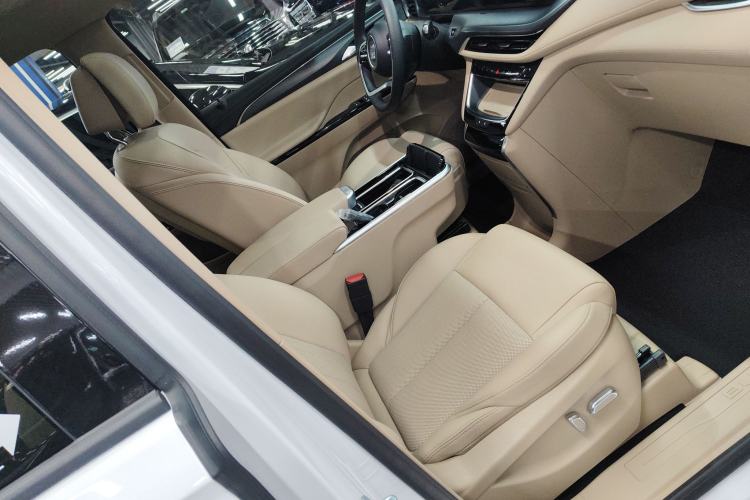 Used Buick GL8 New Energy 2025 Lu Shang Luxury Edition 7-Seater Right Front Seat
