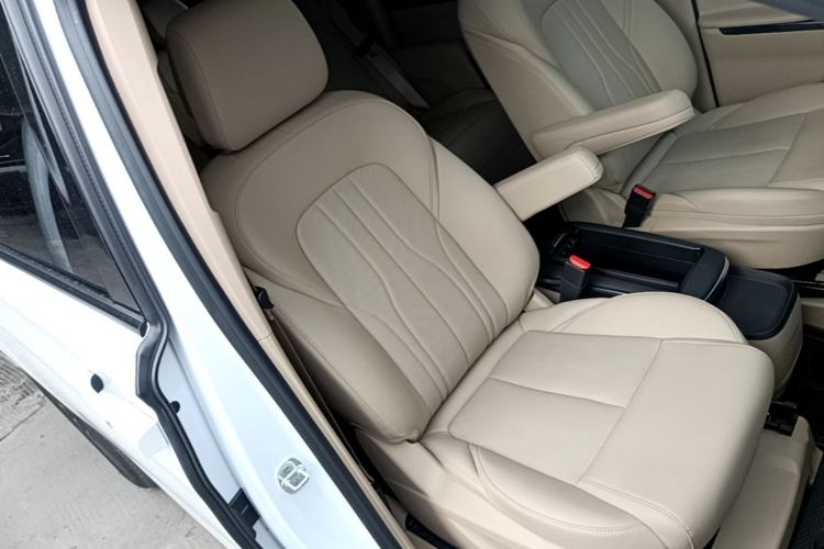 Used Buick GL8 New Energy 2025 Lu Shang Luxury Edition 7-Seater Right Front Seat