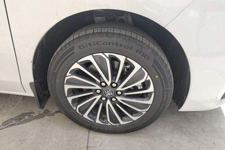 Used Buick GL8 New Energy 2025 Lu Shang Smart Enjoyment Edition 7-Seater Right Front Wheel Hub