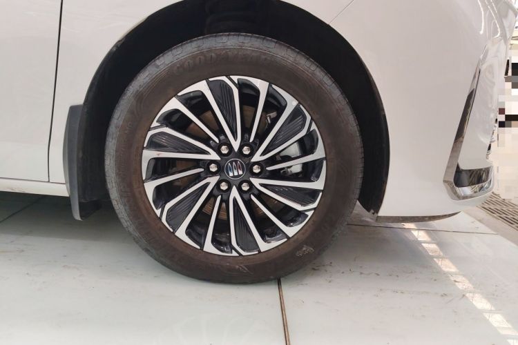 Used Buick GL8 New Energy 2025 Lushang First-Drive Edition 7-Seater Right Front Wheel Hub