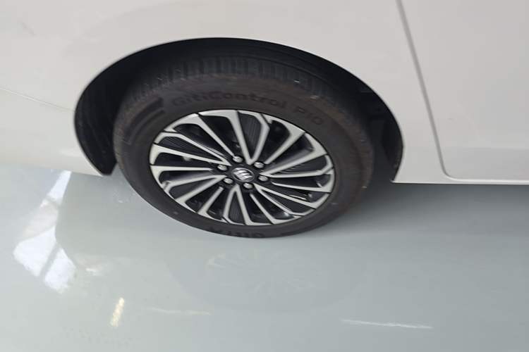Used Buick GL8 New Energy 2025 Lu Shang Luxury Edition 7-Seater Right Rear Wheel Hub
