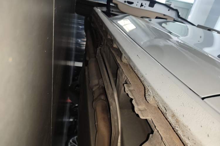 Used Buick GL8 New Energy 2025 Lu Shang Luxury Edition 7-Seater Right Side Sill