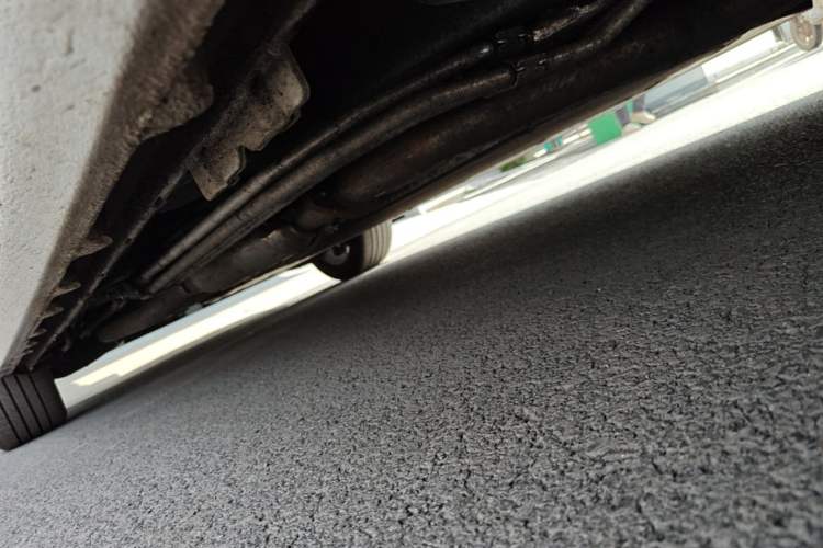 Used Buick GL8 New Energy 2025 Lu Shang Luxury Edition 7-Seater Right Side Sill