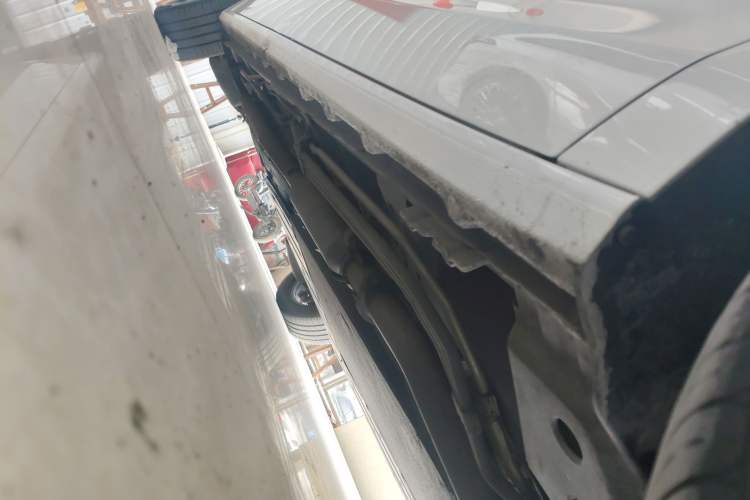 Used Buick GL8 New Energy 2025 Lu Shang Luxury Edition 7-Seater Right Side Sill