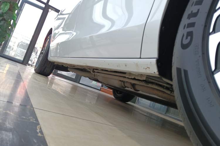 Used Buick GL8 New Energy 2025 Lu Shang Luxury Edition 7-Seater Right Side Sill