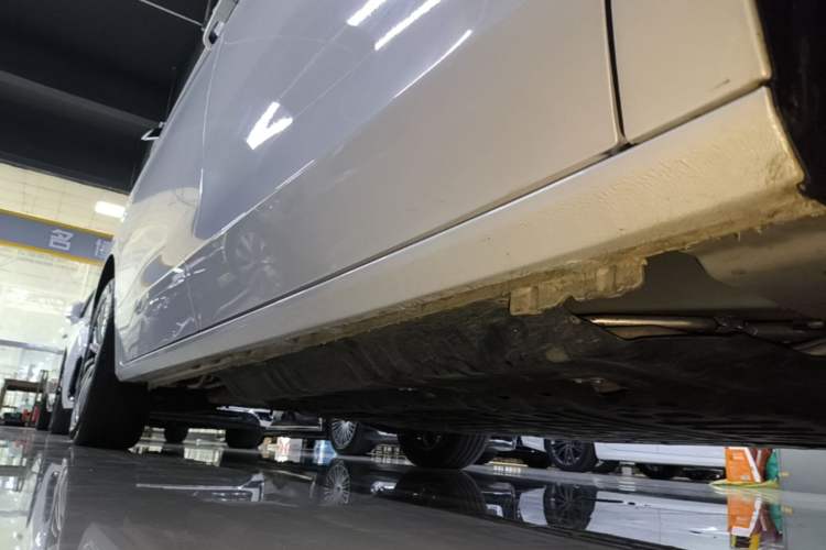Used Buick GL8 New Energy 2025 Lu Shang Smart Enjoyment Edition 7-Seater Right Side Sill