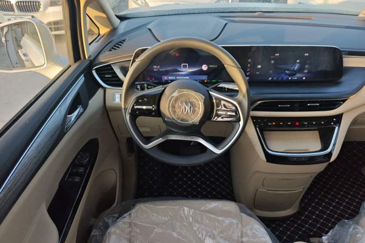 Used Buick GL8 New Energy 2025 Lushang First-Drive Edition 7-Seater Steering Wheel